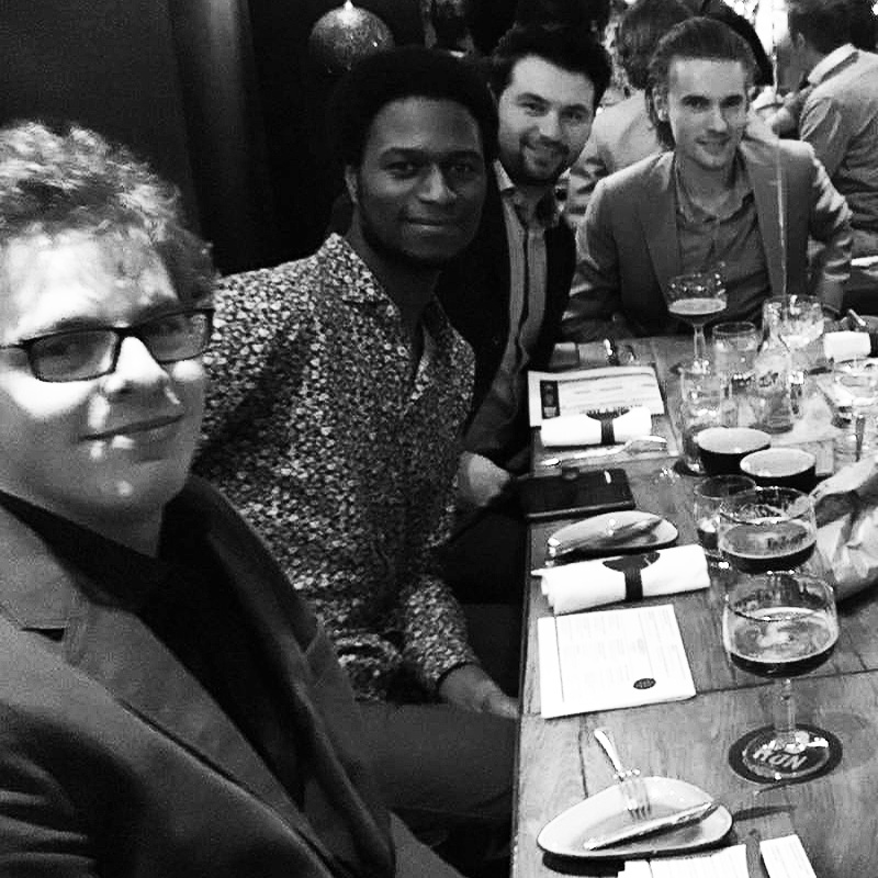 Oudjaar diner DWanimations Ron Blauw